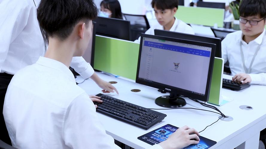 软件技术咨询;企业管理咨询;网页技术咨询;网页设计;品牌策划;市场